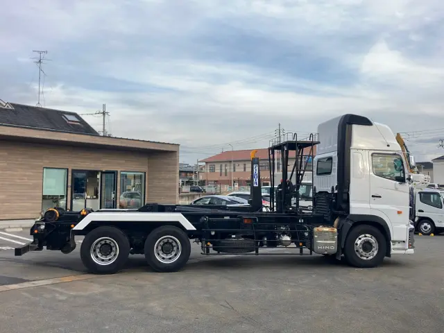 日野 プロフィア 2DG-FS1AJE(6x4)の写真6