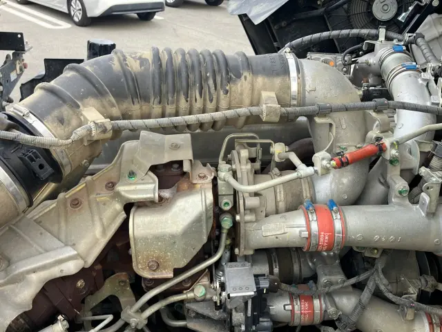 日野 プロフィア 2DG-FS1AJE(6x4)の写真14