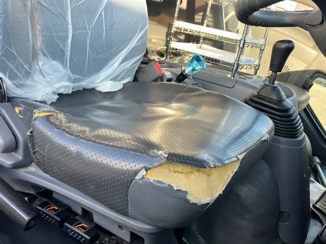 いすゞ フォワード LKG-FTR90S2(2WD)の写真19