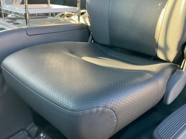 いすゞ フォワード LKG-FTR90S2(2WD)の写真20