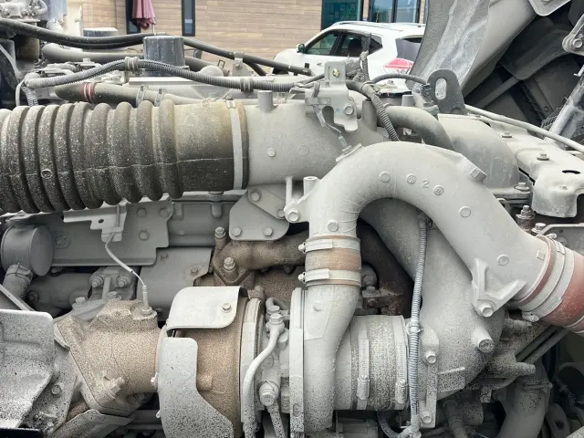 いすゞ ギガ 2KG-CXZ77CT(6x4)の写真18