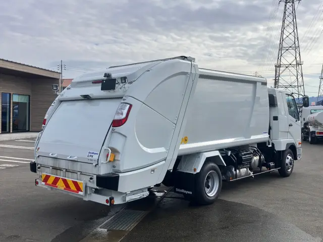 三菱 ファイター 2KG-FK62F(2WD)の写真3