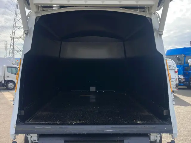 三菱 ファイター 2KG-FK62F(2WD)の写真8