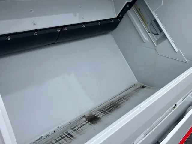 三菱 キャンター 2RG-FEAV0(2WD)の写真10