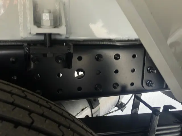 三菱 キャンター 2RG-FEAV0(2WD)の写真12