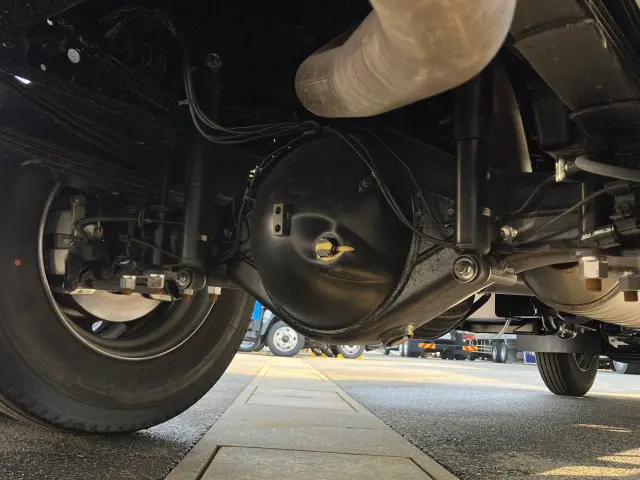 三菱 キャンター 2PG-FEB90(2WD)の写真13