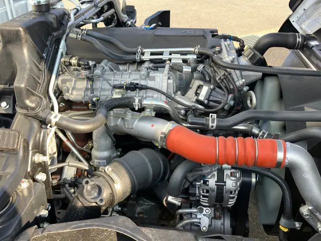 三菱 キャンター 2PG-FEB90(2WD)の写真15