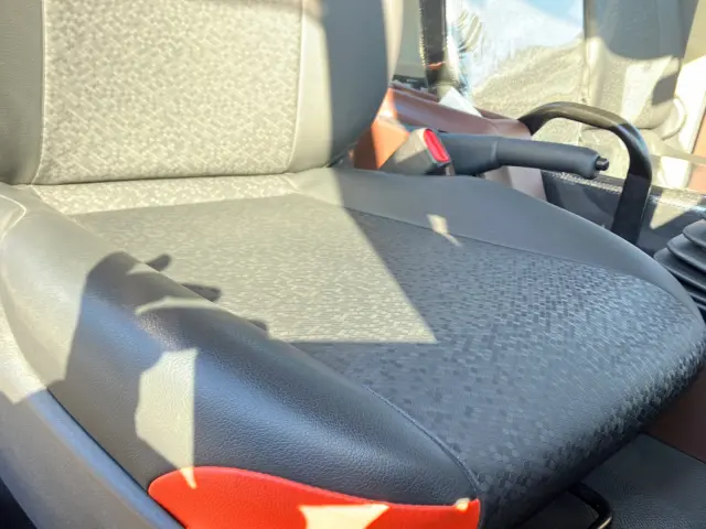 日野 レンジャー 2KG-FC2ABA(2WD)の写真18