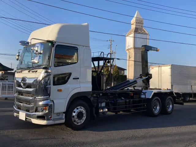 日野 プロフィア 2DG-FS1AJE(6x4)の写真1