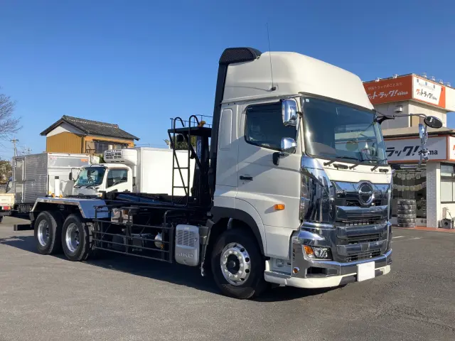 日野 プロフィア 2DG-FS1AJE(6x4)の写真2