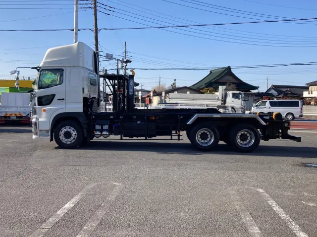 日野 プロフィア 2DG-FS1AJE(6x4)の写真5