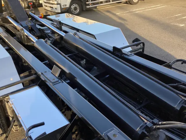 日野 プロフィア 2DG-FS1AJE(6x4)の写真9