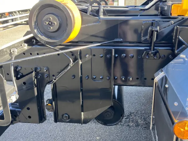 日野 プロフィア 2DG-FS1AJE(6x4)の写真11