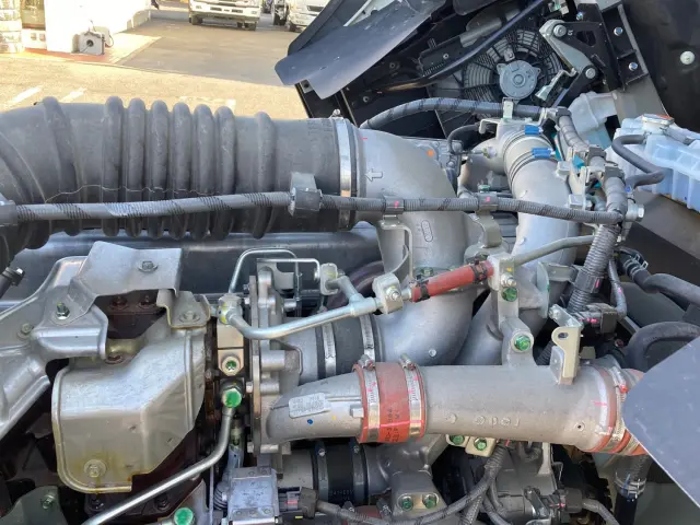 日野 プロフィア 2DG-FS1AJE(6x4)の写真14