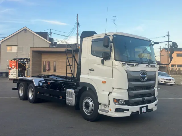 日野 プロフィア 2DG-FS1AJE(6x4)の写真2