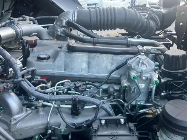 日野 プロフィア 2DG-FS1AJE(6x4)の写真13