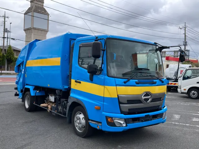 日野 レンジャー 2KG-FC2ABA(2WD)の写真2