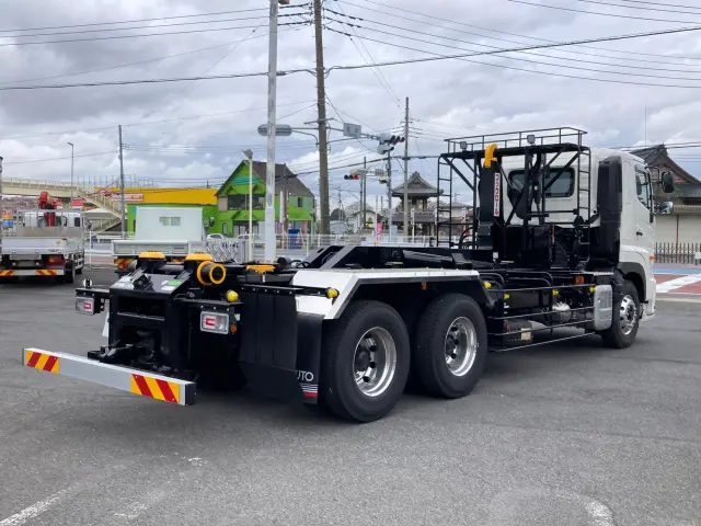 日野 プロフィア 2DG-FS1AJE(6x4)の写真3