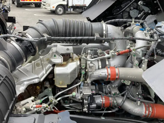 日野 プロフィア 2DG-FS1AJE(6x4)の写真13