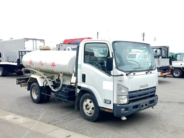 いすゞ エルフ SKG-NPR85YN(2WD)の写真2