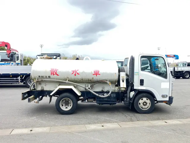 いすゞ エルフ SKG-NPR85YN(2WD)の写真6