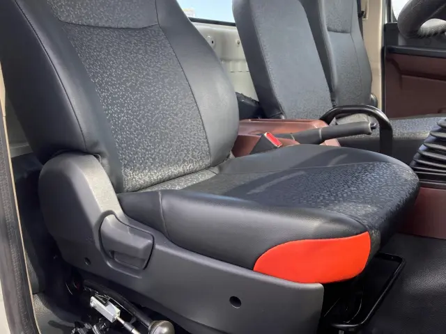 日野 レンジャー 2KG-FC2ABA(2WD)の写真18