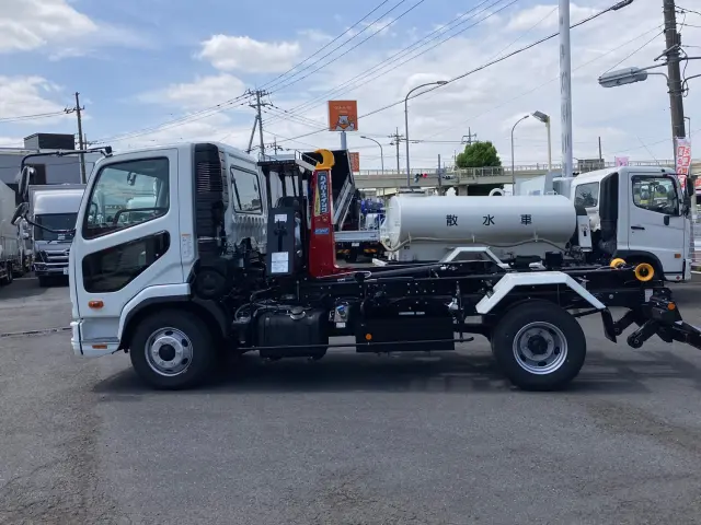 三菱 ファイター 2KG-FK72F(2WD)の写真5