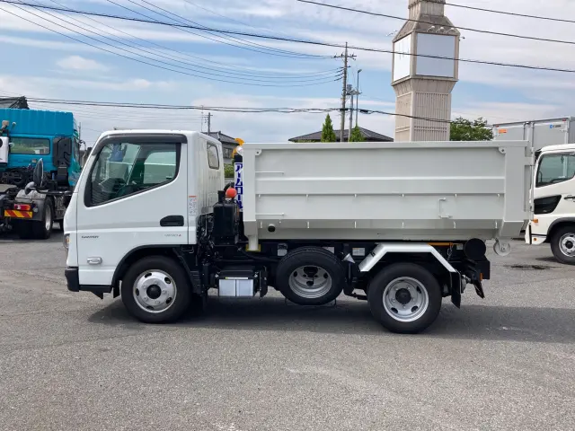 三菱 キャンター 2RG-FBAV0(2WD)の写真5
