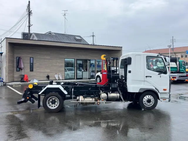三菱 ファイター 2KG-FK62F(2WD)の写真6