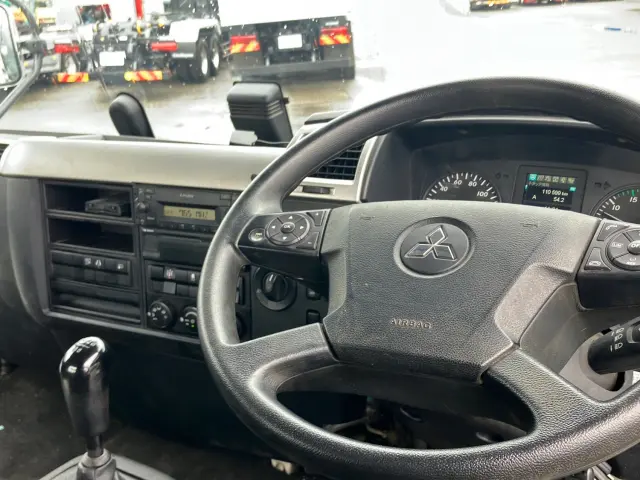 三菱 ファイター 2KG-FK62F(2WD)の写真17