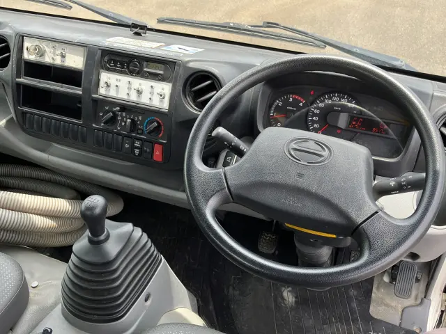 日野 デュトロ 2KG-XZU700M(2WD)の写真20