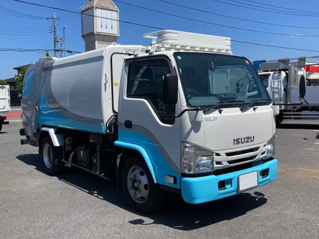 いすゞ エルフ 2PG-NKR88YN(2WD)の写真2