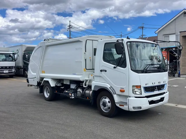 三菱 ファイター 2PG-FK72N(2WD)の写真2