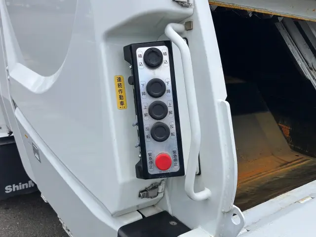 三菱 ファイター 2PG-FK72N(2WD)の写真21