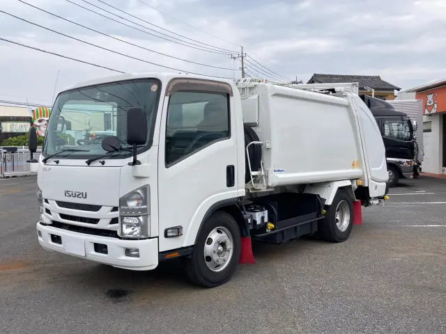 いすゞ エルフ TKG-NPR85YN(2WD)の写真1