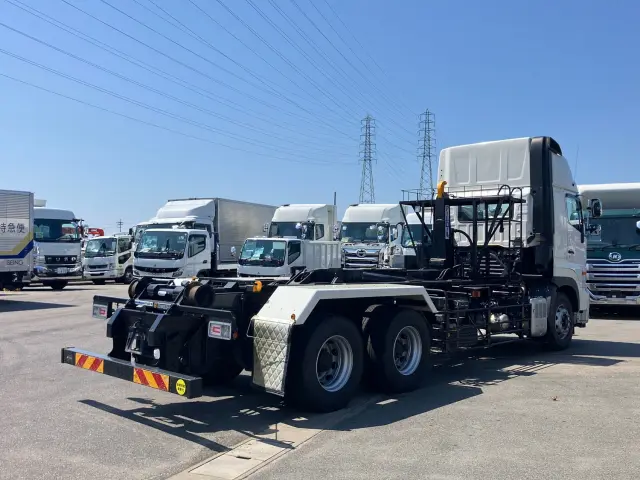 日野 プロフィア 2DG-FS1AJE(6x4)の写真3