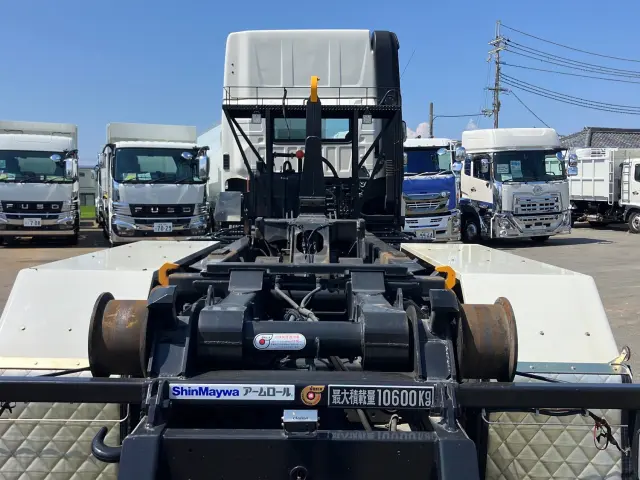 日野 プロフィア 2DG-FS1AJE(6x4)の写真8