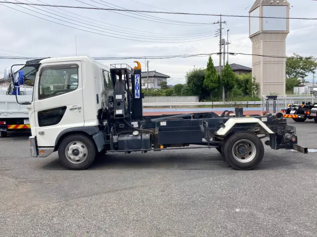 日野 レンジャー 2KG-FC2ABA(2WD)の写真5