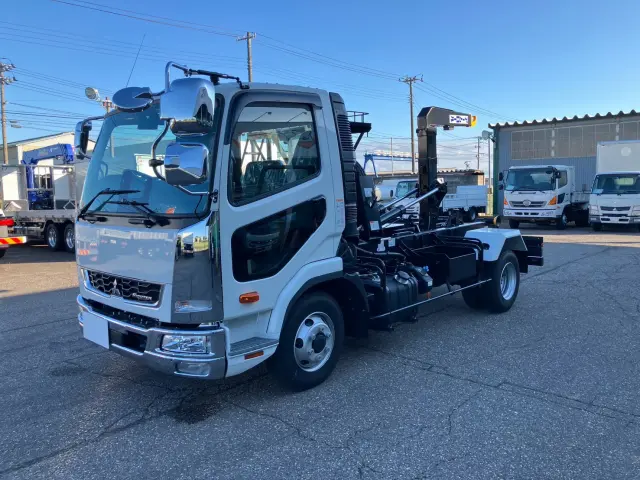 三菱 ファイター 2KG-FK72F(2WD)の写真1