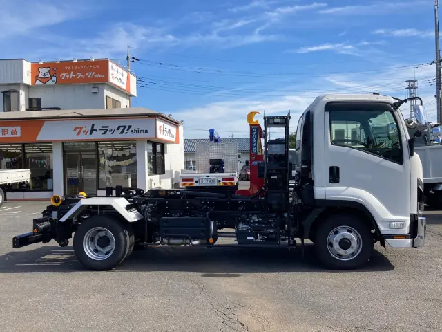 いすゞ フォワード 2RG-FRR90S4(2WD)の写真6