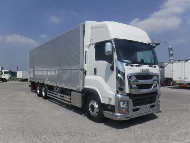 いすゞ ギガ 2PG-CYJ77D(2WD)の写真4