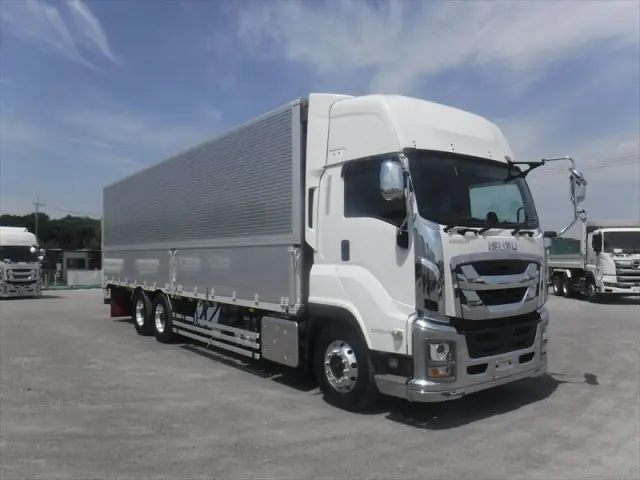 いすゞ ギガ 2PG-CYJ77D(2WD)の写真5