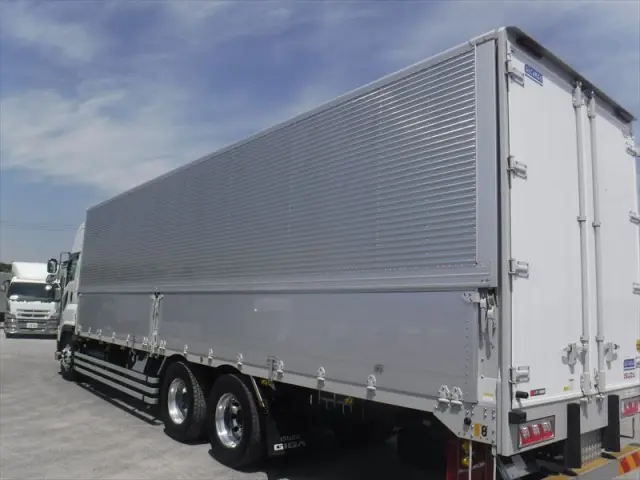 いすゞ ギガ 2PG-CYJ77D(2WD)の写真13