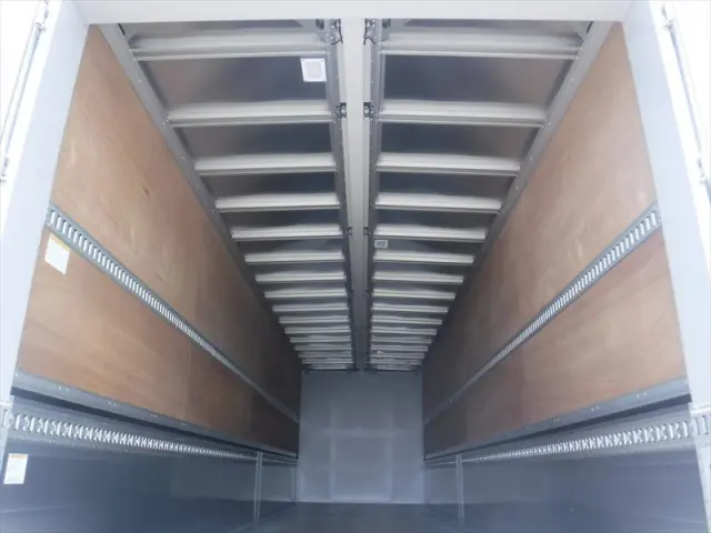 いすゞ ギガ 2PG-CYJ77D(2WD)の写真20