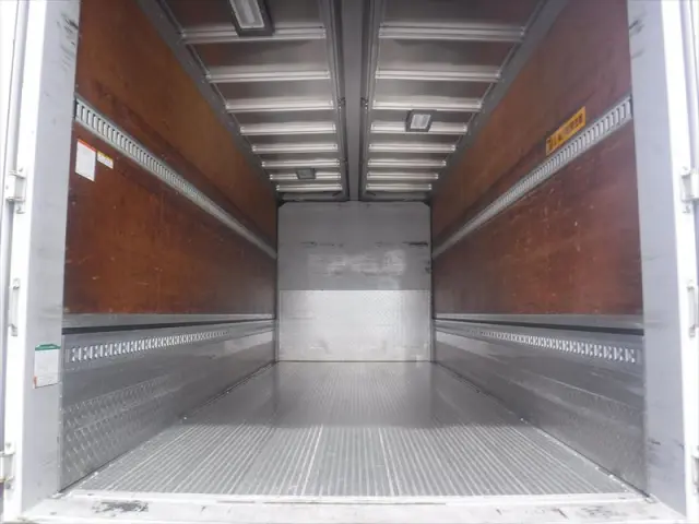 三菱 ファイター 2KG-FK64F(2WD)の写真18