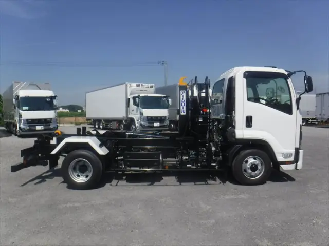 いすゞ フォワード 2RG-FRR90S4(2WD)の写真10