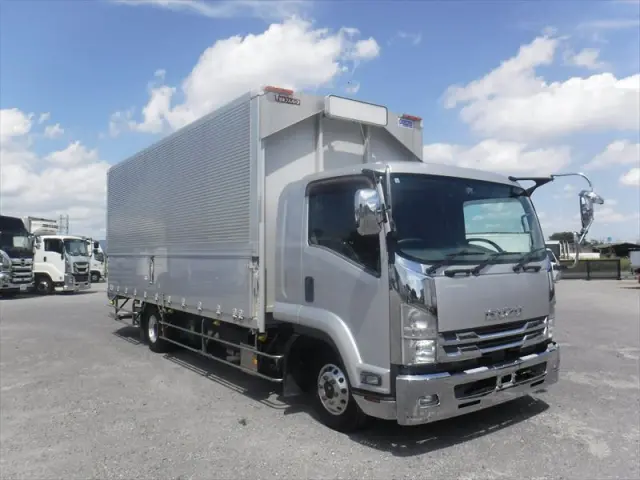 いすゞ フォワード 2RG-FRR90T2(2WD)の写真7