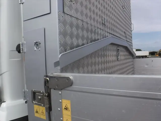 三菱 スーパーグレート 2PG-FS75HZ(8x4)の写真5