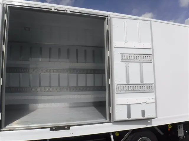 日野 レンジャー 2KG-FD2ABG(2WD)の写真9