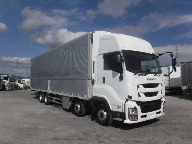 いすゞ ギガ 2PG-CYJ77D(8x4)の写真5